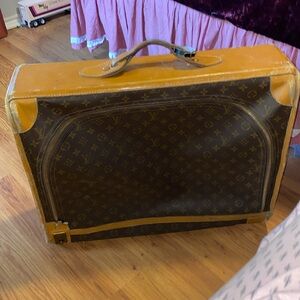 Louis Vuitton Luggage (Vintage)
